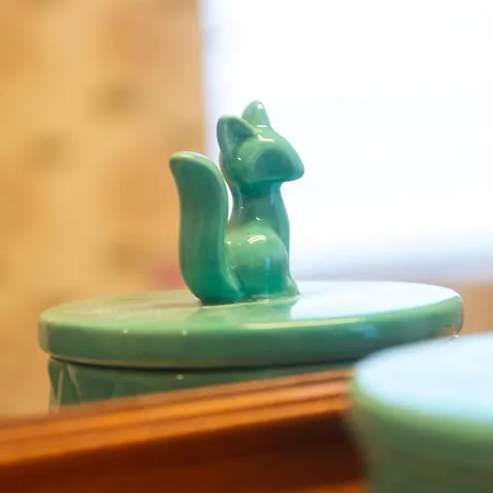 Stella's Apartment,kanoni *