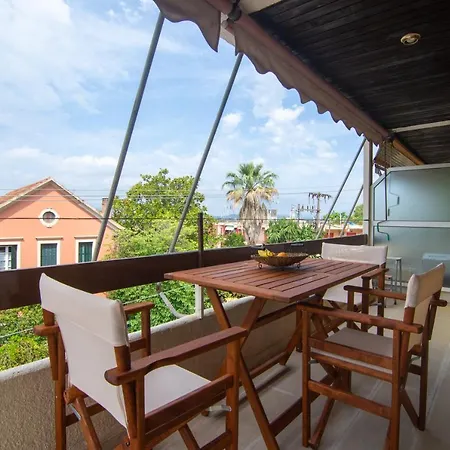 Stella's Apartment,kanoni *