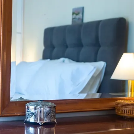 Stella's Apartment,kanoni